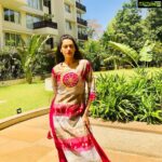 Payal Rohatgi Instagram - यहाँ पर हम बात करते हैं कि दुनिया में चार प्रकार के लोग होते हैं और यह जो चार प्रकार के लोग होते हैं वो सनातन धर्म के चार varna मैं समा जाते हैं। #BrahminVarna : यह लोग ज़िन्दगी की हर मुश्किल अपने दिमाग़ से सुलझाते हैं। वो होते हैं professors, scientists, saints, जैसे लोग। यह लोग सिर्फ़ knowledge के भूखे होते है। जैसे Chanakya, Ramanujan, Einstein, etc #KshtriyaVarna : यह लोग ज़िन्दगी की हर मुश्किल अपनी शक्ति से सुलझाते है इसलिए अपने शरीर पे काम करते हैं। यह एक शक्तिशाली organisation का हिस्सा होते हैं या फिर राजनीति से भी जुड़े हो सकते हैं। इनके उदाहरण Trump, Chandragupta, Pandava, Hitler, Napolean, etc #VaishyaVarna : यह वर्ग के लोग लेन-देन में अपनी ज़िन्दगी का रहस्य छुपाए रखते हैं और पैसों से अधिक प्यार रखते हैं। यह पैसों द्वारा बुद्धिविज लोग और शक्तिशाली लोगों को अपने अनुसार चलाने की कोशिश भी करते हैं। जैसे Ambani, Tata, Birla, etc #ShudraVarna : यह वर्ग के लोग अपनी ज़िन्दगी गुज़ारते हैं दूसरों की सेवा करके और यह करने में उनको पैसे मिलते हैं तो भी ठीक होता हैं उनके लिए और कुछ लोग मुफ़्त में भी सेवा करते हैं। जैसे Mother Teresa, Sister Nivedita etc अब #LawofKarma का मतलब सबकुछ जो हम consciously, subconsciously और unconsciously करते हैं। जब हम मर जाते हैं तो यह सब एक seed में समा जाता है और यह seed of karma हमारी अगली ज़िंदगी का blueprint बनता है जिसे हम #Sanchita भी कह सकते हैं। एक Atma जिसमें कोई ख़ास Sanchita हो वो फिर से जनम ले रही हो तब वो उस कोख की तलाश में होती है जो उसकी इन Sanchita से मिलती जुलती हो। इसलिए इस ख़ास system द्वारा Atma एक सही घर अपने लिए चुनती है।और इसी तरह अगर एक soul ने बार बार एक ही varna में जनम लिया तो फिर वो उस Varna के सारे संस्कार में माहिर हो जाता है। और इस वजह से पहले समय साधु कहते थे की पति और पत्नी एक varna के हो तो उनका बच्चा वो varna के संस्कारो में माहिर हो जाता है। परंतु कभी atma दूसरे varna में भी जनम ले सकती है कोई कारण वर्ष। जैसे अगर आप एक किसान के घर पैदा हुई तो ज़रूरी नहीं आप Shudra Varna के हैं क्यूँकि शायद आपके पिताजी ने खेती का काम कोई मजबूरी से लिया भी हो सकता है। कुछ बार कुछ लोग एक दूसरे से मिलने के लिए कुछ अलग varna में पैदा भी होते हैं। जैसे हमने अपने roots से नाता तोड़ा हम अधर्म की तरफ़ जाने लगे और Varna system को भूल कर उसे Caste System बना दिया 🙏