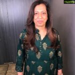 Payal Rohatgi Instagram - माँ अपने बच्चों की सुरक्षा करती है। माँ निस्वार्थता से अपने बच्चों को प्यार करती है।माँ तुम्हें इस विश्व में लाती है।उस को नमन🙏 भारतमाता जो सब भारतीय को शरण देती है उस देश को हमारा नमन 🙏 जैसे अपनी माँ की इज़्ज़त करते हो वैसे अपने देश की इज़्ज़त करो #MothersDay  #BharatMataKiJai