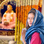 Payal Rohatgi Instagram - You have the right to action, but not to the fruits of action. Each of us has the obligation to act rightly, but no power to dictate what is to come or what we do - Bhagwat Gita #PayalRohatgi #SangramSingh Sri Radha Madhav Mandir Bhadaj
