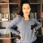 Payal Rohatgi Instagram - The 1st terrorist of Bharat was #MuhammedAliJinnah from #Congress & his followers who agreed to divide Bharat which caused deaths of millions of Hindus, Sikhs, Muslims, Parsis, Christians. A lot of people in India today are due to the sideeffect of that act of Terrorism. Partition of 1947 was an act of terrorism 🙏#payalrohatgi