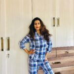 Payal Rohatgi Instagram - राहुल गांधी जी का एक दूसरा नाम है #RaulVinci जो एक British नाम है। अभी तक तो यह हमें सिर्फ़ एक झूठे हिन्दु surname से बेवक़ूफ़ बना रहे हैं परंतु अभी तो मामला एक दूसरे देश की नागरिंकता का है और यह तो बहुत ज्यदा ग़लत बात है। जब आप एक public platform पे चुनाव लड़ते हैं और आशा करते हैं की आपको लोग मत दे तो फिर आप को उन्हें सच बोलना चाहिए। चाहे आप Urmila हो या Rahul, आपको भारतीय लोगों को सच बोलना पड़ेगा क्यूँकि आप वो ज़माने में नहीं जब आप कुछ भी बोलकर उन्हें बेवक़ूफ़ बना दे। राहुल कहते हुए आए हैं की Ambani जी Modi जी के ख़ास दोस्त हैं जब की उन्होंने कांग्रिस के नेता Milind Deora को भी endorse किया है। तो बात है क़ाबिलियत की बात है भारत के भविष्य की 🙏#payalrohatgi