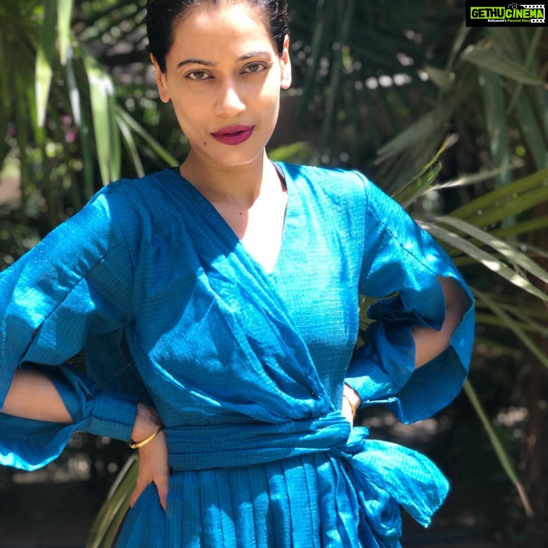 Payal Rohatgi Instagram - रामनवमी की छूटीयो के बाद कुछ लोग भारत में भगवान राम के होने का सबूत माँगे गे Supreme Court में और Liberals और Uncles & Aunties of Media, हिंदुओ को intolerant बोलते हैं 🙏 Howz the नफ़रत 😉🙀💖 #payalrohatgi @bsrdesigns