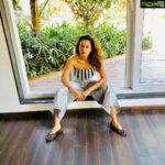 Payal Rohatgi Instagram - लोगों खो रहा हु में, समजदार हो रहा हु में 🙏 जो पथर चोट लगकर टूट जाता है वो कंकर बन जाता है और जो पथर वो चोट को सह जाता है वो शंकर बन जाता है 🙏 #payalrohatgi #paayalrohatgi