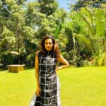 Payal Rohatgi Instagram - Spread love 💕 in real sense not just drama that peace messengers 😉 do 🤨😜😜😜 #payalrohatgi @bsrdesigns