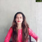 Payal Rohatgi Instagram - किसी दूसरे के जीवन के साथ पूर्ण रूप से जीने से अच्छा है की हम अपने स्वयं के भाग्य के अनुसार अपूर्ण जिए।जो मन को नियंत्रित नहीं करते, उनके लिए वह मन शत्रु के समान कार्य करता है। #ShivajiMaharaj #ShivajiJayanti #payalrohatgi #paayalrohatgi. Pakistan forced #LalBahadurShastri ji to return d won territory of Pakistan including POK by making him sign #Tashkent treaty which eventually led 2 his death. #Pakistan, U are d terrorists, U are d Jihadis, U are desperate to convert everyone into Muslims. We dont want 2 convert 😡 #liarsbelike Pakistan PM #imrankhan 🙏