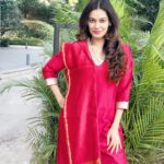 Payal Rohatgi Instagram - कोई भी हिन्दु कश्मीरी हिन्दु के हक़ के लिए क्यूँ नहीं लड़ा अभी तक 😡 हिन्दु, sabrimala मैं जो हो रहा है वो कल महाकाल और काशी मैं भी हो सकता है । एक दूसरे की मदद करो वरना मदद के लायक़ भी नहीं रहोगे 🙏 Politicians तो सत्ता पाने के लिए minority appeasement करेंगे। अपना धर्म ख़ुद बचाओ, यह वैसे भी बहुत फ़ायदा उठा चुके हैं dalit ड्रामा पे यह AntiNationals। Reservation भी दी फिर भी Twitter के Ceo से #StopBrahminicalPatriarchy का placard उठाके ड्रामा किया कुछ महीने पहले। जबकि कश्मीर मैं रहने वाले dalits को वहाँ के IndianMuslims कश्मीर की नागरिकता भी नहीं देते 😡 और बात करते हैं की इस्लाम मैं सब बराबर हैं तो फिर कश्मीर के dalit को क्यूँ भंगी का ही काम मिले और मत का अधिकार नहीं 😡 #payalrohatgi #paayalrohatgi
