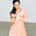 Payal Rohatgi Instagram - Trolls (जो शायद प्रिय कांग्रिस के हैं ) 🤪कहते हैं कि मुझे Bharatiya Janata Party (BJP) की टिकट चाहिए इसलिए मैं आजकल politics के ऊपर बोल रही हु, तो भाई और बहनो politicians की क्या salary होती हैं 🤪Politicians को free घर, बिजली और बहुत सारे incentives मिलते हैं परंतु मेरे पास उनके exact salary details नहीं हैं लेकिन Indian Politician बनना बुरी बात नहीं, क्या कहते हैं trolls 🤪😉 और आख़िर मैं politicians, आप अपने देश के प्रति वफ़ादार है या अपने धर्म के प्रति 🤔🙏 जय श्री राम 🙏