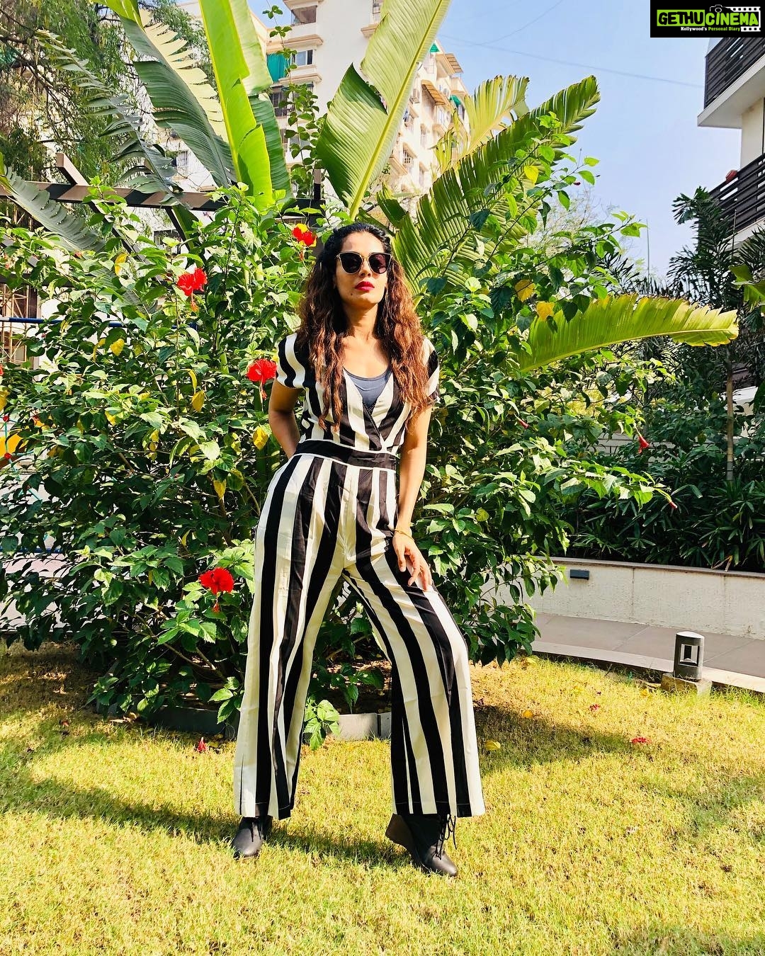 Payal Rohatgi Instagram - अगर भारत का नाम #IslamicRepublicofIndia बन गया तो क्या वो #hatespeech होगा @instagram 😉 हम तो सिर्फ़ आप से पूछ रहें है क्यूँकि #Pakistan का पूरा नाम #islamicrepublicofpakistan है 🤪 #elections2018 #assemblyelections2018 #payalrohatgi #paayalrohatgi #SecularIndia