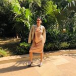 Payal Rohatgi Instagram - भारत देश ने हर वक़्त हिन्दु को दबाया, उसके भगवान को नक़ली कहा,उसकी औरतों का बलात्कार किया बँटवारे के समय मैं तब गन्धिजी ने कहा की सहेंन करो , उसकी गौ माता को काटा गया vote के लिए खुलेआम, उससे ज़बरदस्ती धर्म परिवर्तन करवाया गया 👋😡 बस करो हिन्दु भी इंसान है🙏#BulandshaharViolence हिंदुओ को गायमाता को मारकर उकसाया जाता है और फिर उसे #hinduoutrage का नाम दिया जाता है। मस्जिद मैं secular ladies burqa की जगह छोटे कपड़े पहनकर जाइए फिर हम बात करेंगे #muslimoutrage की, चर्च मैं दारू लेकर जाइए फिर बात करते है #christainoutrage की 🙏 #WednesdayWisdom #payalrohatgi @theauguststore