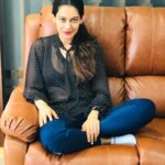 Payal Rohatgi Instagram - एक हिन्दु ने महात्मा गांधी को मारा, एक सीख ने इंदिरा गांधी को मारा, जब अनयाय बड़ता है तब दुश्मनों का विनाश करने श्री कृष्णा इस धरती पर उतरते है। शायद हिन्दु और सीख दोनो को नष्ट करने की शज़िश है, एक को #hinduoutrage कहेके और दूसरे को नशे की आदत लगाके। #TuesdayThoughts #HareKrishna