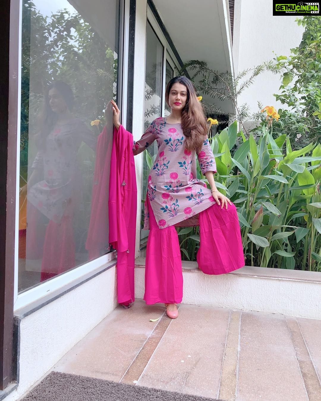 Payal Rohatgi Instagram - The funny thing is when u start feeling happy alone everyone else wants to be with U.... #payalrohatgi