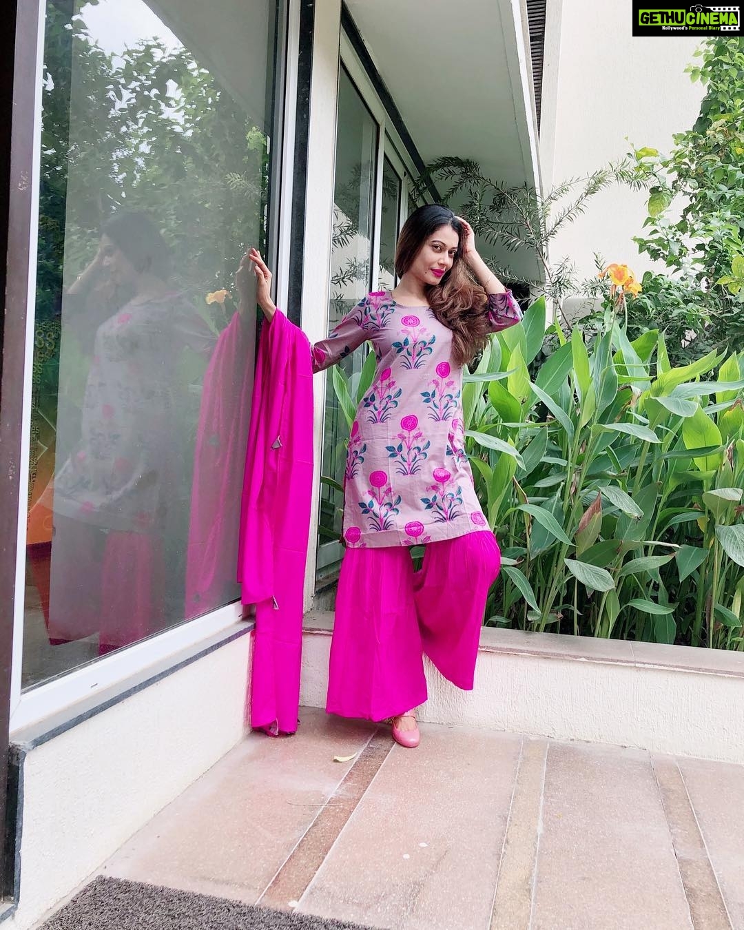 Payal Rohatgi Instagram - The funny thing is when u start feeling happy alone everyone else wants to be with U.... #payalrohatgi