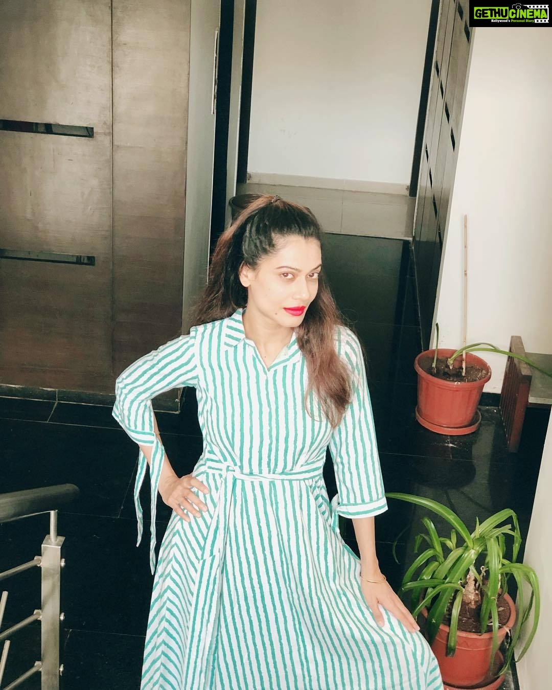 Payal Rohatgi Instagram - My philosophy is : It’s none of my business what people say to me and think of me. I am what I am and I do what I do. I expect nothing and accept everything. And it makes life so much easier..... #paayalrohatgi #payalrohatgi