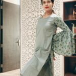 Payal Rohatgi Instagram - My #ReligiousBeliefs may sound #illogical to U. But Your #ReligiousBeliefs also sound #illogical to me. Yet I dont go on to make a #mockery out of it. For me women in #Burqa represent #cagedhumans & 1 Man/Multiple wives, degrading but then its not MY battle to fight about for.. #payalrohatgi #loveandalliscoming #paayalrohatgi #jaishreeram