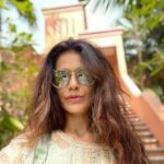Payal Rohatgi Instagram - Aryan Khan को bail दूसरी बार नहीं हुई।पहली बार उनकी bail रद्द कर दी गई थी क्योंकि magistrate court के पास जूरिस्डिक्शन नहीं था उन्हें bail देने का और अब पता चला है कि special NDPS court ने उनकी bail रद्द कर दी है कुछ कारणों के वजह से। कारण क्या है ये मैं पढ़कर इस video में आप सब को बता रही हूँ मगर जो उपरी उपरा मुझे समझ पड़ा है वो ये है कि Aryan Khan ने ख़ुद drugs का सेवन नहीं कर रहे थे जब वो पकड़े गए परंतु उन्हें पता था कि उनके दोस्त के जूते के अंदर छ gram चरस है जिसका सेवन वो भी करने वाले थे उस party में। इसे court ने conscious possession का नाम दिया है। WhatsApp chats के आधार पर NCB का कहना है कि Aryan Khan अंतरराष्ट्रीय drug माफ़िया से जुड़े हुए हैं परंतु मेरी एक ही दलील इस पर होगी कि phone NCB कि हिरासत में हैं, WhatsApp chats वो deleted वाले भी retrieve कर सकते है। जो Aryan Khan के सम्पर्क में है या थे उन्हें भी पता है कि उसका phone NCB के pass है। कोई भी सबूत अब ग़ायब नहीं हो सकता इसलिए bail ना देना ये मुझे समझ नहीं पड़ रहा है । इस बात को बाक़ी वरिष्ठ लोगों ने भी कहा है जैसे कि वरिष्ठ वकील Vikas Pahwa या Abhishek Manu Sanghavi जो एक नेता है। इनका यह भी कहना है कि WhatsApp chat को court में पेश करते वक़्त हर WhatsApp chat के साथ एक certificate लगाना ज़रूरी होगा परंतु किसी भी आधार पर Aryan Khan को bail ना देना ये ग़लत लग रहा है मुझे। क्यूँकि conspiracy का angle trial court के stage में आएगा तो अभी bail देना बनता है मेरे अनुसार। #payalrohatgi
