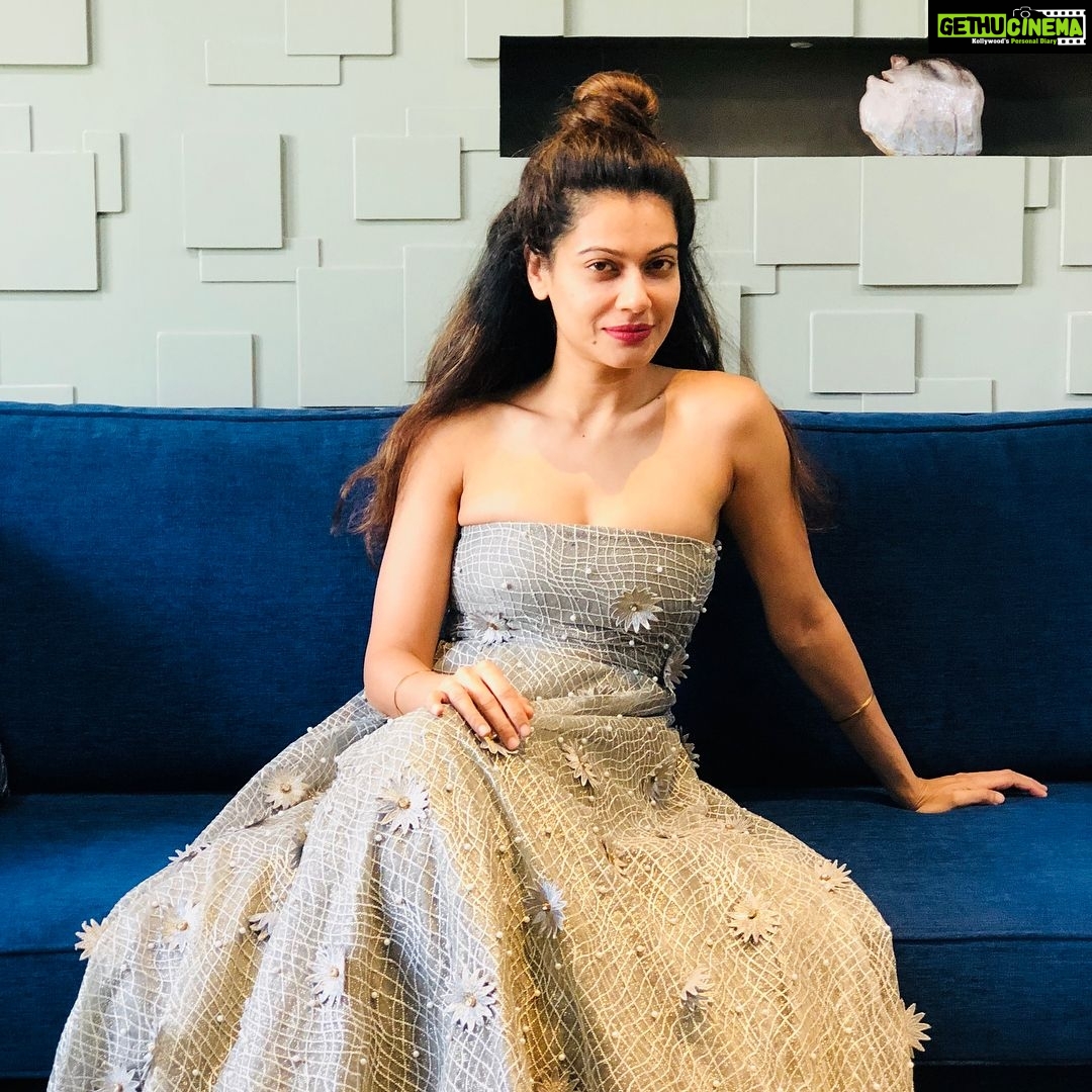 Payal Rohatgi Instagram - #paayalrohatgi #payalrohatgi 😊 I know I will be someone someday...... @maatriz_studio