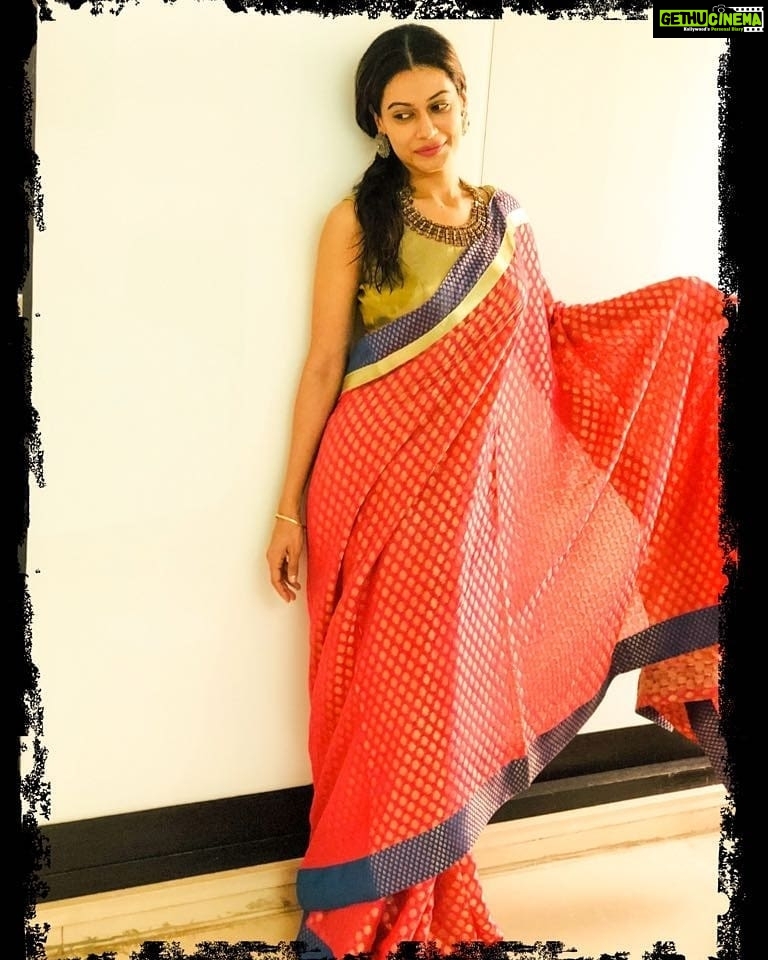 Payal Rohatgi Instagram - The woman who follows the crowd will usually go no further than the crowd. The woman who walks alone is likely to find herself in places no one has been before #paayalrohatgi