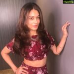 Payal Rohatgi Instagram – To understand everything is to forgive everything……. #paayalrohatgi #instadaily #instagram #photooftheday #actress #shootingday #lifequotes #bollywood #dance #artistsoninstagram #breakingtherules #nomakeup #naturalhair #naturalmakeup #prettygirls #happiness #onelife #onelive #photography