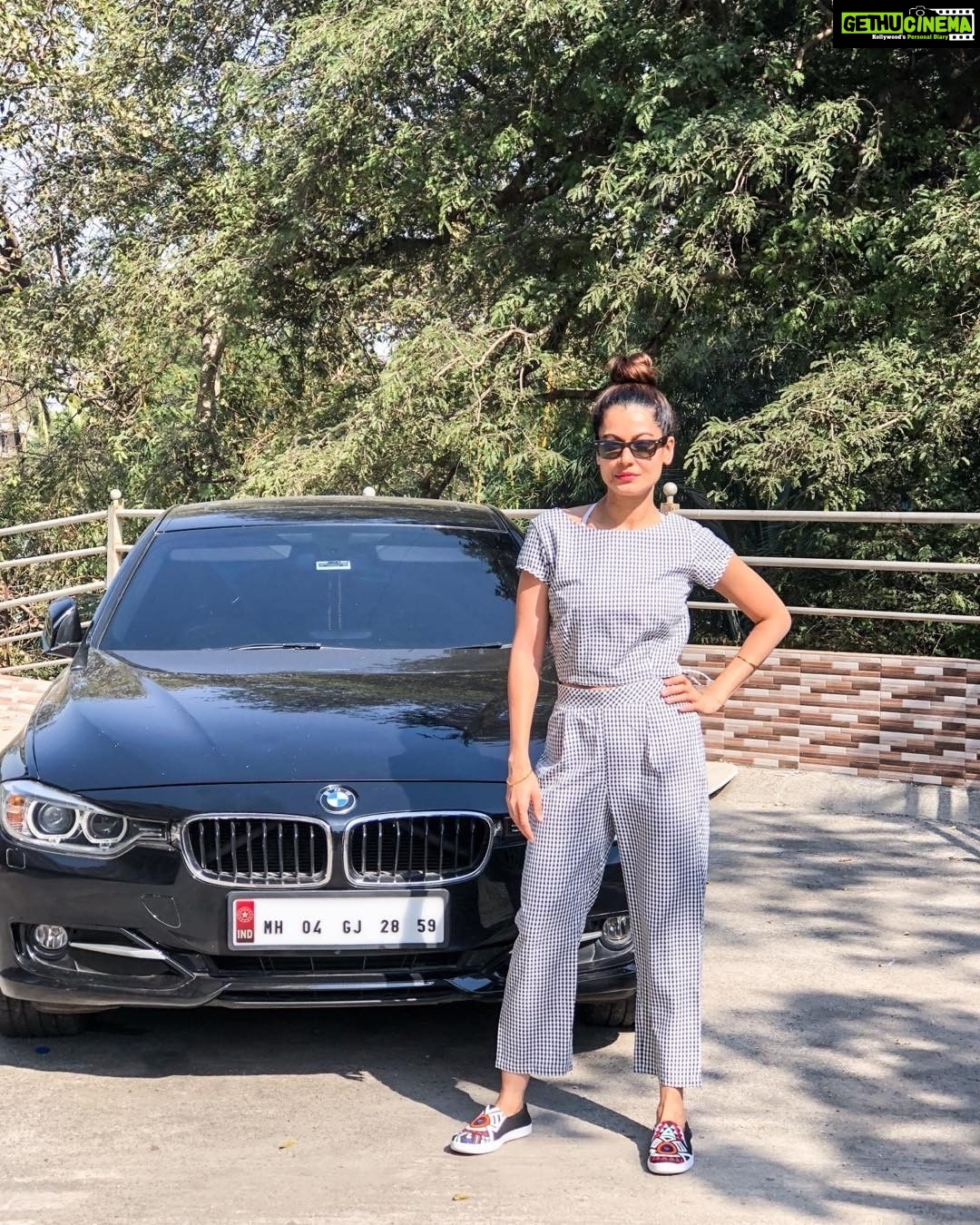 Payal Rohatgi Instagram - Every experience how bad it seems holds within itself a blessing of some kind. The goal is to find it...... #paayalrohatgi 😊