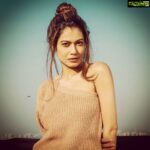 Payal Rohatgi Instagram – No is really busy it all depends on what number U are on their priority list #paayalrohatgi 😚