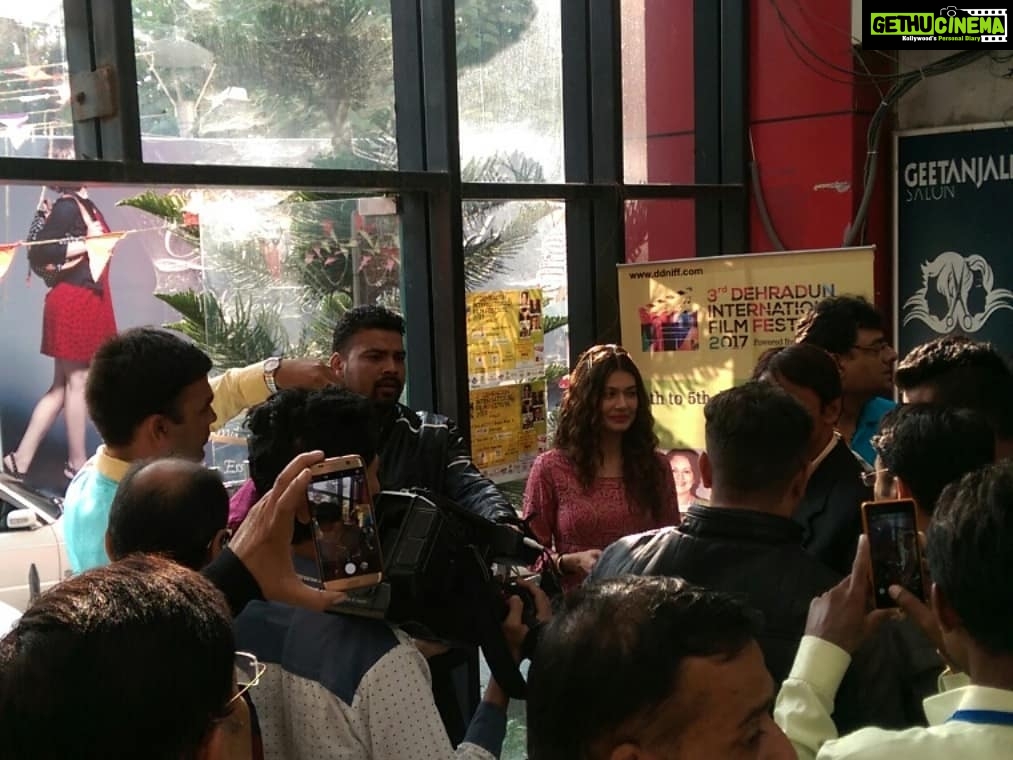 Payal Rohatgi Instagram - Fans 😋 Followers 😝 #paayalrohatgi