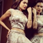 Payal Rohatgi Instagram - U keep a lot to YOURSELF because its difficult to find people who understand #paayalrohatgi😄 @nanditathirani