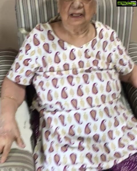 Payal Rohatgi Instagram - We will always love U Nani ji. U will be always alive in our hearts #RIP #KantiBaluja #ripnani #payalrohatgi #paayalrohatgi Chhatrapati Shivaji Maharaj International Airport, Domestic Terminal Mumbai