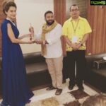 Payal Rohatgi Instagram - #paayalrohatgi felicitating Upcoming Filmmakers at a #filmfestival recently..... #bollywood #actress #honour #hollywood #instagram #instagay #photos #profiling #journey #artistsoninstagram #actresses #independentwoman #indian #world #bringmethehorizon Dehradun देहरादून