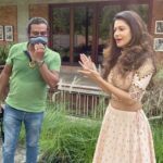 Payal Rohatgi Instagram - The human body is the best picture of the human soul. #payalrohatgi To watch the whole video : https://youtu.be/q-saHFhhd5I #vocalforlocal