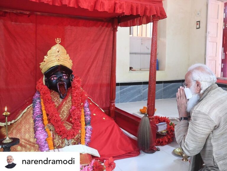 Payal Rohatgi Instagram - May you always support the TRUTH Sir. Some people in your Gujarat government are corrupt. I have proof of corruption but I am scared to go public with it after what happened to me in Ahmedabad recently 🙏 #payalrohatgi Posted @withregram • @narendramodi At the Jeshoreshwari Temple in Bangladesh, I prayed to Maa Kali for the well-being of the entire planet. May there be peace and happiness all around.