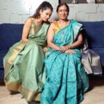 Payal Rohatgi Instagram - National Monetisations Pipeline Policy NMP के ऊपर मेरी क्या राय है ?? सार्वजनिक तौर पर इसके ऊपर जो इंफॉर्मेशन है उस पर आधारित है मेरी राय। अगर privatisation करना है public sector assets का तो ये privatisation करने के लिए सिर्फ़ दो companies को क्यों contract दिया जा रहा है Adani और Ambani ??? Privatisation करना है तो Bharat में बोहोत सारी companies है जिनको यह मौक़ा दिया जा सकता है merit के आधार पर ना की दोस्ती के आधार पर। Professional decisions नहीं लिए जा सकते favouritism पर, उन्हें merit के आधार पर लेना चाहिए। कांग्रिस का कहना है कि NMP से public sector assets सरकार बेच रही है। Sarkar assets बेच नहीं रही बल्कि इसको lease पर दे रही है 4-10 सालों तक के लिए। इससे जो पैसा generate होगा वो Sarkar इस्तेमाल करेगी देश के फ़ायदे के लिए ऐसा Sarkar कह रही है। परंतु ख़ाली Ambani और Adani को ये मौक़ा देना मेरे अनुसार ग़लत है। Privatisation से भारत के नौजवानों की नौकरी ख़तरे में नहीं पड़ेगी क्योंकि नौ जवानों को तो काम करना है चाहे वो Adani की company में करेगा Ambani की company में। परंतु मोनोपोली इसे भ्रष्टाचार हो सकता है जिसे रोकने के लिए ये जो सिर्फ़ Adani/Ambani angle है यह ग़लत है। #payalrohatgi