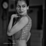 Payal Rohatgi Instagram - Maharashtra के अंदर केन्द्रीय सरकार के मंत्री RTI डलवाकर उन constructions के ऊपर इंफॉर्मेशन निकाल रहे हैं जो constructions के मालिक शिवसेना के नेता है और यह constructions illegally बनाई गई है। RTI द्वारा प्राप्त इंफॉर्मेशन को केंद्र के साथ share करके उन constructions को तोड़ा जा रहा है। अच्छी बात है क्योंकि ग़लत तरीक़े से किसी को भी अपनी कुर्सी का फ़ायदा उठाकर illegal construction Bharat में नहीं करनी चाहिए। परंतु भाजपा के केंद्र के मंत्री Kiritbhai Somaiya जी से निवेदन है की Gujarat के अंदर हो रहे illegal constructions के ऊपर भी आवाज़ उठाने की क्यूँकि Gujarat की Sarkar तो भाजपा की Sarkar है 🙏 #payalrohatgi
