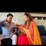 Payal Rohatgi Instagram – We are different yet what binds us is that we have a bond invisible to the world. Not eye to eye but always heart to heart ❤️ May you be healthy and happy always dear brother. I love you and want you to be happy always – Payal Rohatgi 

रक्षा बंधन की हार्दिक शुभकामनाए 🙏 #payalrohatgi