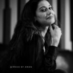 Payal Rohatgi Instagram - IT Act लगाने पर Chennai के एक आदमी Manmohan Mishra को UP police ने उठा लिया है। ये इसलिए हुआ क्योंकि Mishra जी ने श्री Narendra Modi जी, आदरणीय प्रधानमंत्री जी के ऊपर Hindi में video बनाया। वो tamil भी जानते थे क्योंकि वो ३० साल से Chennai में रह रहे थे और वहाँ पर North India के कर्मचारियों को मदद करते थे उनके कामकाज में जो वहाँ पर आकर नये नये बसे थे। अब उन्होंने कौन सा video बनाया जिस के आधार पर उन्हें गिरफ़्तार किया है यह abhi तक social media par viral नहीं हुआ है परंतु ये कहा गया है कि IT लगाकर उन्हें गिरफ़्तार किया गया है। इस IT act के ऊपर मैं चाहती हूँ की चर्चा हो parliament के अंदर क्योंकि parliament के अंदर चर्चा किये बिना यह Act के ऊपर information नहीं है आम आदमी के पास और इस Act के अनुसार भारतीयों की अभिव्यक्ति की आज़ादी को निशाना बनाकर उसे गिरफ़्तार कर लिया जाता है भारत के अंदर आज कल जो ग़लत है । #payalrohatgi