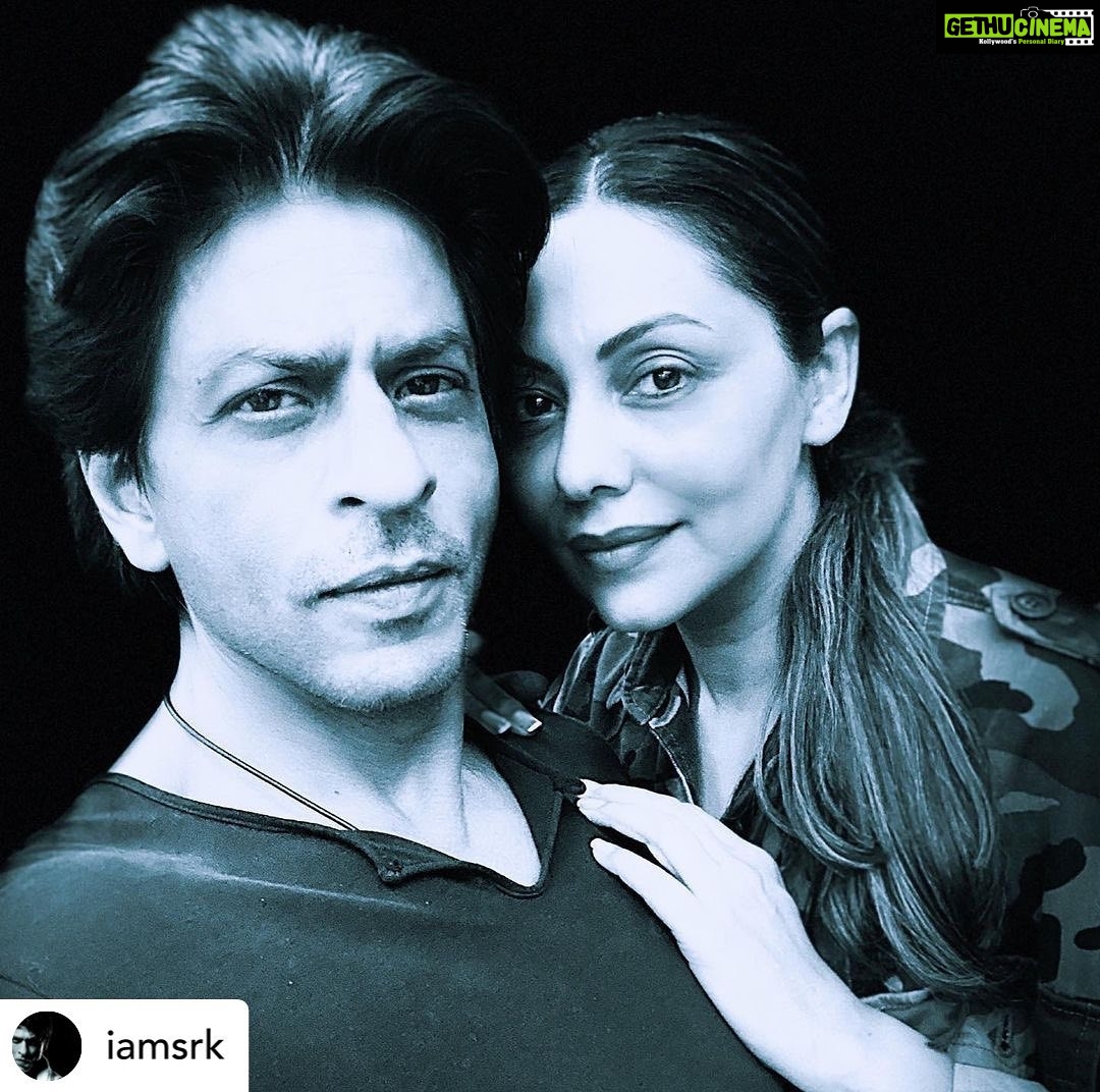 Payal Rohatgi Instagram - He didn’t leave his wife for Pee Cee 😉 . I would be very sad if he went the Aamir Khan way. But he didn’t. Better sense prevailed. Not all do #LoveJihad. Let’s look at positive aspects too. #Respect #payalrohatgi Posted @withregram • @iamsrk Feels like forever, seems like yesterday....Nearly three Decades and Dearly three kids old. Beyond all fairy tales I tell, I believe this one, I have got as beautiful as beautiful can be!