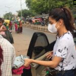 Payal Rohatgi Instagram - Bharat की बच्चे Bharat का भविष्य हैं परंतु आज भी Bharat के बच्चों का इस्तेमाल किया जाता है उनके biological माता पिता द्वारा अपना निजी फ़ायदा निकालने में।ग़रीब बच्चे आज भी रास्तों पर भीख माँगते हुए दिखाई दिए जाते हैं और उनके माता पिता उनसे ये करवाते हैं क्योंकि बच्चों द्वारा वो तो पैसे कमा कर अपना दो समय का खाना खाना चाहते हैं। इनमें से कुछ माँ-बाप काम कर सकते हैं परंतु उन्हें काम नहीं करना और बच्चों का इस्तेमाल करते हैं पैसे कमाने के लिए और वो उनसे ख़ुद भीख मंगवाते हैं। दूसरी ओर आप देखते हैं कि किस प्रकार से middle class परिवार या अमीर परिवार भी अपने बच्चों का इस्तेमाल करता है कभी कबार निजी रंजिश कोई दूसरे व्यक्ति के साथ settle करने के लिए, POSCO act लगाने के लिए या और कुछ करके जिस प्रकार से उनकी निजी रंजिश में उन्हें फ़ायदा हो। कुछ बच्चों को बचपन से दूसरे धर्म के ख़िलाफ़ किया जाता है कि वो बच्चे बचपन में suicide bombers बन जाने के लिए तैयार हो जाते हैं या बड़े होकर suicide bombers बन जाते हैं। CAA protests मैं छोटे बच्चों का इस्तेमाल किया गया Modi जी के ख़िलाफ़ नफ़रत फैलाने में ये कहकर कि इन बच्चों को इस देश से निकालने का agenda है CAA क़ानून।इन बच्चों को ये ख़बर उनके माँ बाप ने दी ? या उनके माँ बाप के दोस्तों ने दी ? जो उम्र में बड़े थे तो इस प्रकार से बच्चों का इस्तेमाल करना उनके दिमाग़ में नफ़रत डालना और नफ़रत के भिज को पनपते देख ना बोहोत ही नासमझी है माँ- बाप द्वारा। भगवान ऐसे माँ-बाप को सधबुद्धि दे 🙏 #payalrohatgi @sscfindia