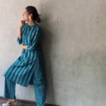 Payal Rohatgi Instagram - Yoga because some questions can’t be answered by GOOGLE 😉 - Payal Rohatgi #payalrohatgi #vocalforlocal