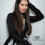 Payal Rohatgi Instagram - मैं फिर से स्पष्ट करना चाहती हूँ कि मैं सभी doctors का सम्मान करती हूँ डाक्टर चाहे ayurveda का हो, allopathy का हो, या homeopathy का हो क्यूंकि doctors लोगों की जान बचाने का प्रयास करते हैं और उनकी बीमारी का इलाज ढूंढने का समाधान देते हैं परंतु कुछ डाक्टर शायद अपने औद्दे का ग़लत इस्तेमाल कर रहे हैं। क्या ये doctors Dr. Jayalal जो IMA से हैं उनसे ज़्यादा जुड़े हुए हैं ?? यह तो समय बताएगा क्योंकि IMA वो organisation है जो 1928 में बनायी गई और ये Christian Missionaries के साथ संबंध रखती है और इसका उदाहरण है Dr. Jayalal का विचारधारा मगर दूसरी ओर हम देख रहे है कि MCI - Medical Association of India के बारे में लोग कम जानते हैं जो एक ऐसा संगठन है जो सरकार से जुड़ा हुआ है और medical व्यवसाय से भारतीय लोगों की भलाई हो ऐसी सोच रखता है। IMA अगर एक धर्म परिवर्तन का अड्डा है तो इसे ख़त्म होना चाहिए। परंतु भारतीय लोगों को कोई भी Doctor गुमराह ना करे उसके लिए MCI का साथ हम सब जो देना चाहिए🙏