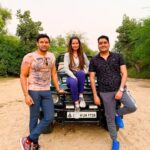 Payal Rohatgi Instagram - गुजरात सरकार और अहमदाबाद municipal corporation को ये कहना है कि हम online cowin application पर जाकर और आरोग्य सेतू application पर जाकर covid वैक्सीन का पहला dosage लेने का प्रयास कर रहे हैं मगर हमें कोई भी slot नहीं मिल रहा। मैं काफ़ी दिनों से कोशिश कर रही हूँ मगर मैं सफल नहीं हो पा रही हूँ इसलिए ये वीडियो बना रही हूँ और चाहती हूँ कि Apollo हॉस्पिटल जहाँ पर पैसे देके वैक्सीन मिल सकती है वहाँ का कोई संपर्क हमें मिले क्योंकि कहा गया है कि वहाँ covid वैक्सीन का walk-in registration allowed नहीं है और online रजिस्ट्रेशन से covid वैक्सीन मिलेगी। Cowin application का helpline नंबर भी नहीं काम कर रहा है। मैंने ख़ुद अपने फ़ोन से नंबर पर call किया है। मुझे लगता है कि गुजरात सरकार को कुछ न कुछ करके लोगों को वैक्सीन दिलवाने का प्रयास करना चाहिए। एप्लीकेशन का मुझे नहीं पता परंतु ये मुद्दे को सुलझाना बहुत ज़्यादा आवश्यक है 🙏 #PayalRohatgi