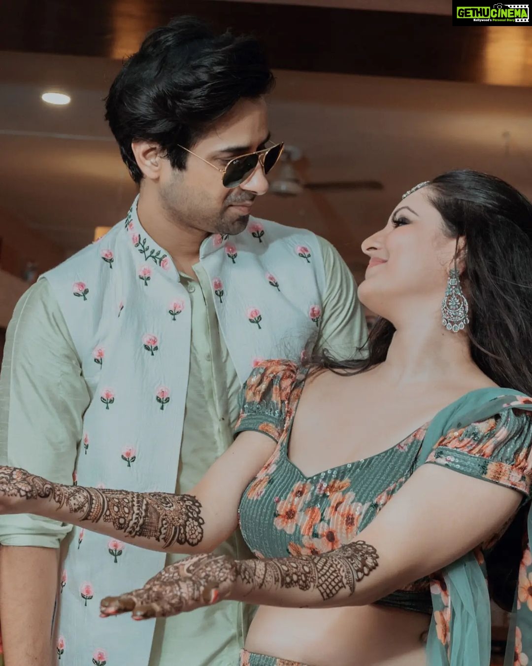 Pooja Bose Instagram - Few pics from my mehendi, when the only time I was twinning with my baby and a big thank you to @the_adhya_designer for making it possible. Loved the color and the floral print u chose for us. We 3 are wearing @the_adhya_designer Hair by @hairbymousami Pic credit @sumit.productions