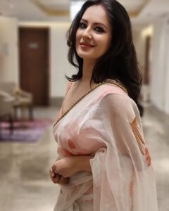 Pooja Bose Instagram - Pujo pujo bhab premer obhab
Missing @kunalrverma