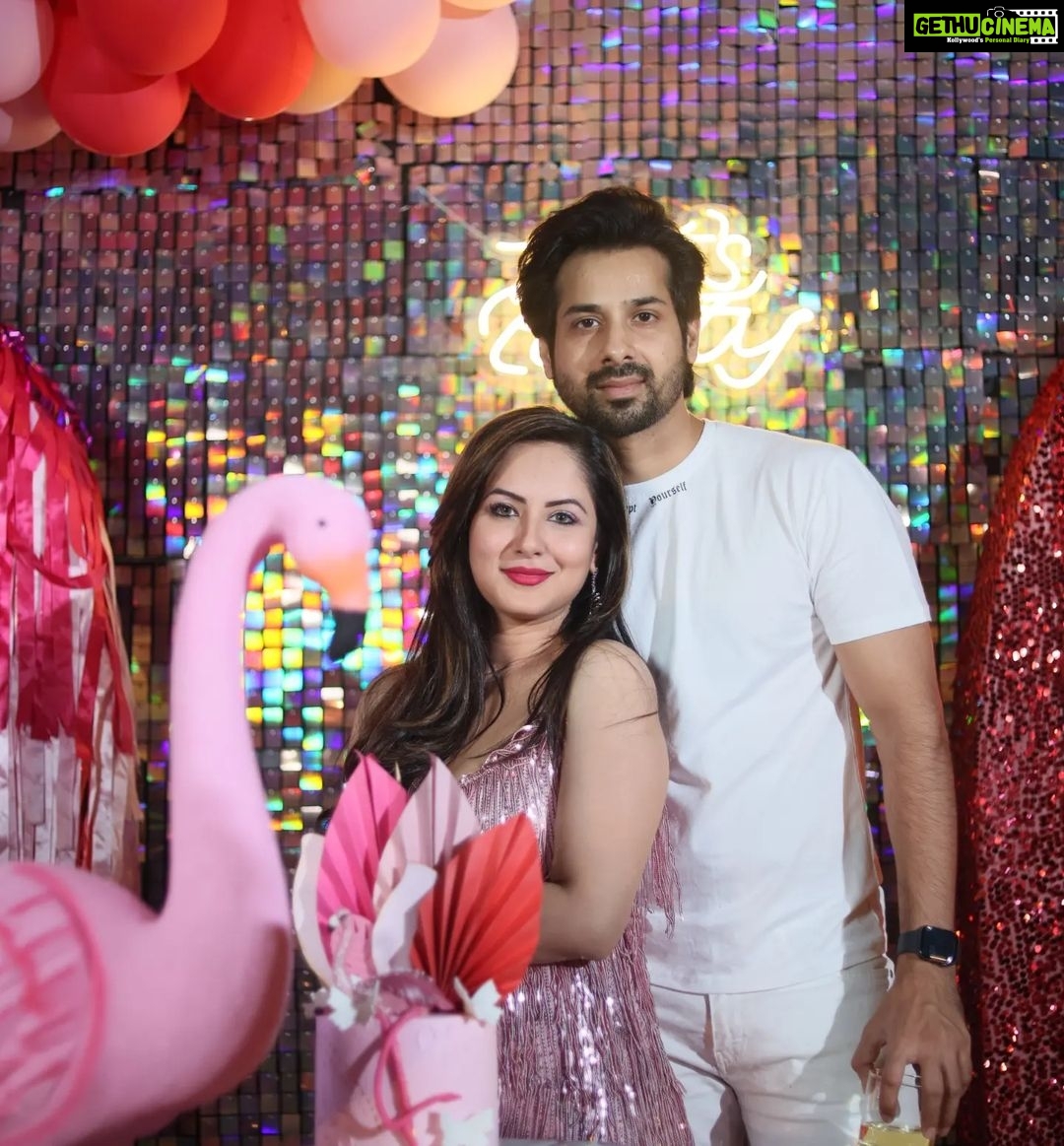 Pooja Bose Instagram - Happpy birthday to me again love u baby @kunalrverma Decor by @cottoncandyeventz @bhartisodhi Cake by @huckleberrysindia