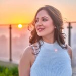 Pooja Bose Instagram - Sunday sun is setting.. 🟠 📸 @akshay_26 Hair and makeup by @urzaan_mua