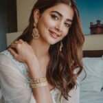 Pooja Hegde Instagram – 🕊🕊🕊 #flowerpower