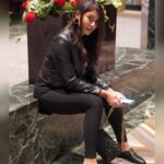 Pooja Jhaveri Instagram - I looked at him, and then, all I could do is….. . . Give him more looks 😂👀🐒 . . #swipeleft 🐣 . . #photoshoot #photography #myboyclicksbestpictures #newyork #dressed #ootd #ootdfashion #partylook #clubbing #clubbingnight #partyscenes #instaphoto #poojainnewyork #poojajhaveri #poojajjhaveri Millennium Hilton New York One UN Plaza