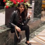 Pooja Jhaveri Instagram - I looked at him, and then, all I could do is….. . . Give him more looks 😂👀🐒 . . #swipeleft 🐣 . . #photoshoot #photography #myboyclicksbestpictures #newyork #dressed #ootd #ootdfashion #partylook #clubbing #clubbingnight #partyscenes #instaphoto #poojainnewyork #poojajhaveri #poojajjhaveri Millennium Hilton New York One UN Plaza