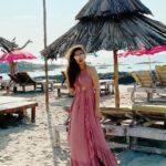 Pooja Salvi Instagram - 🏝🌊🏖