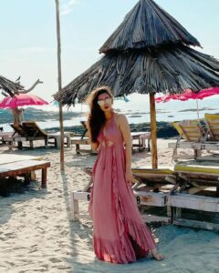 Pooja Salvi Instagram - 🏝🌊🏖