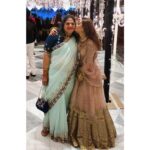 Pooja Salvi Instagram - #famjam #sangeetnight #krishwedsneha