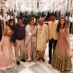 Pooja Salvi Instagram - #famjam #sangeetnight #krishwedsneha